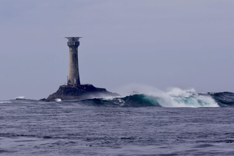 Penzance: Land's End Boat Tour with Wildlife Guides - Getting to the harbour and what the boat setup means for you