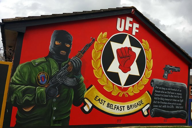 Political Taxi Tour Belfast (1-7 People) - Entering Belfast Through Murals and Messages, Not Posters