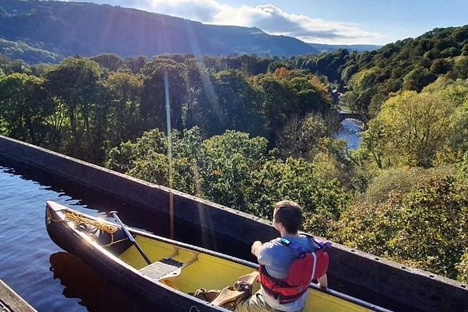 Pontcysyllte Aqueduct Canoe Tours in Llangollen - Entering the aqueduct world: timing, meeting point, and getting oriented fast