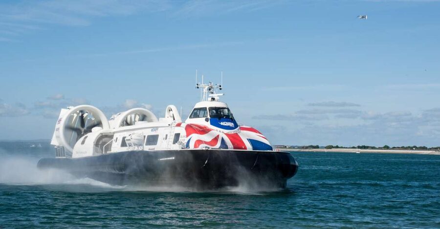 Portsmouth: Hovercraft Flight to the Isle of Wight - Boarding and getting off: quick, organized, and mostly painless