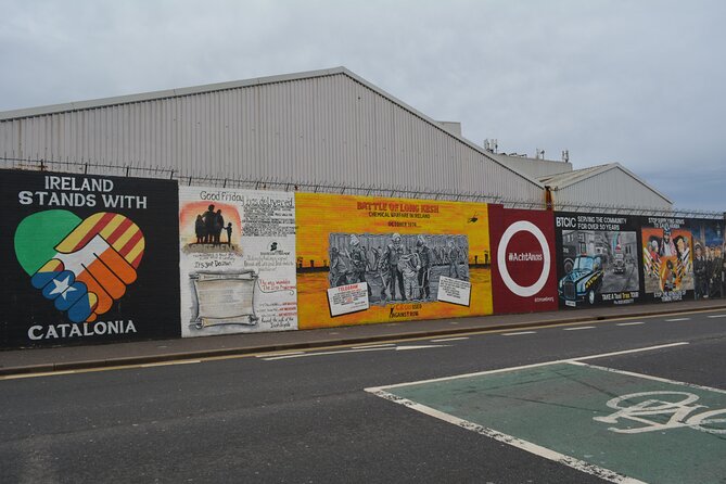 Private 1 Hour Belfast Taxi cab Tour - Falls Road Library, Sinn Fein HQ photos, and a bookstore break