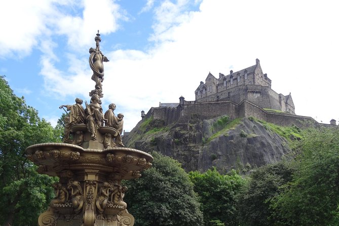 Private 4 Hour Tour of Edinburgh in a Spacious 6-seater Mercedes - A Mercedes V Class that turns Edinburgh navigation into zero stress