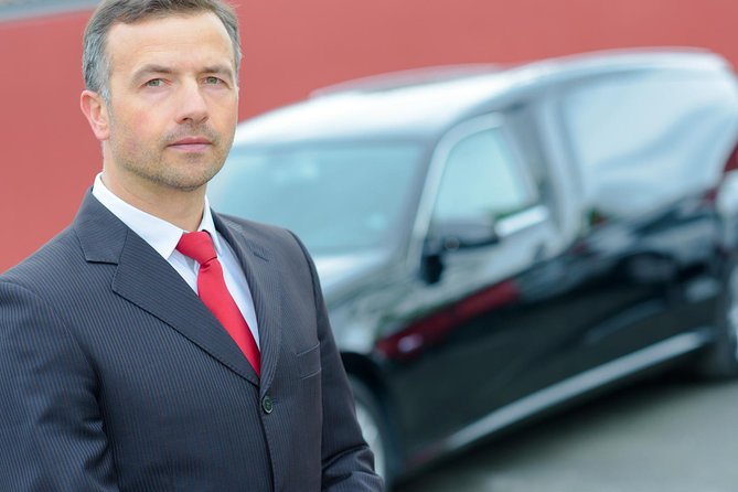 Private Airport transfer From or to Edinburgh airport (One way transfer) - Quick hits
