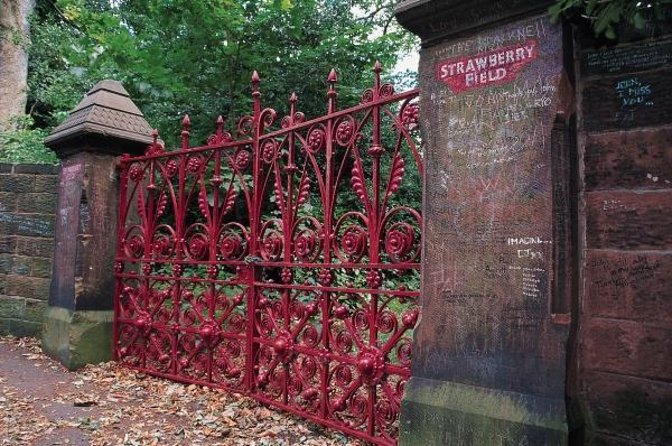 Private Beatles Car Tour, Penny Lane, Strawberry Field & childhood homes - Key things that make this tour worth your time