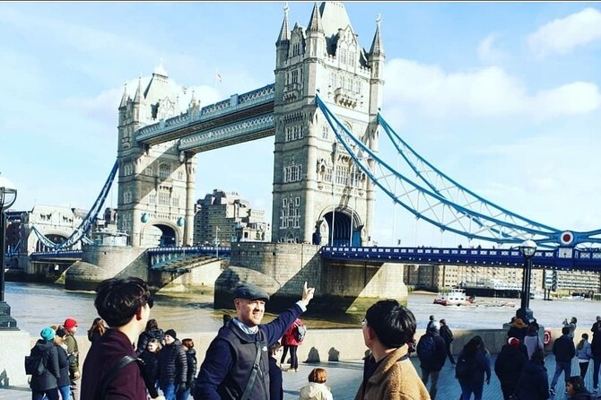 Private Black Cab Tour of London's Iconic Landmarks - Price, group size, and what you’re really paying for