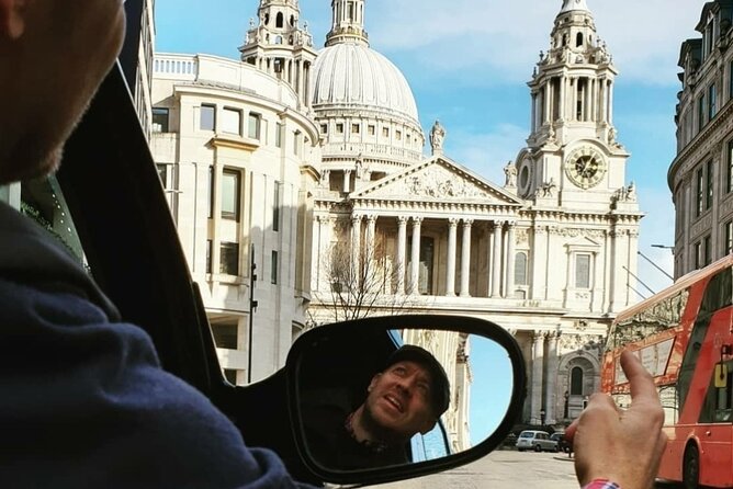 Private Black Cab Tour of London's Iconic Landmarks - Royals, executions, and why the Tower area matters