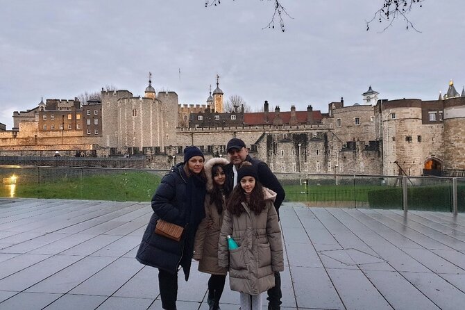 Private Black Cab Tour of London's Iconic Landmarks - Sir Christopher Wren’s masterpiece: seeing the city’s signature angle