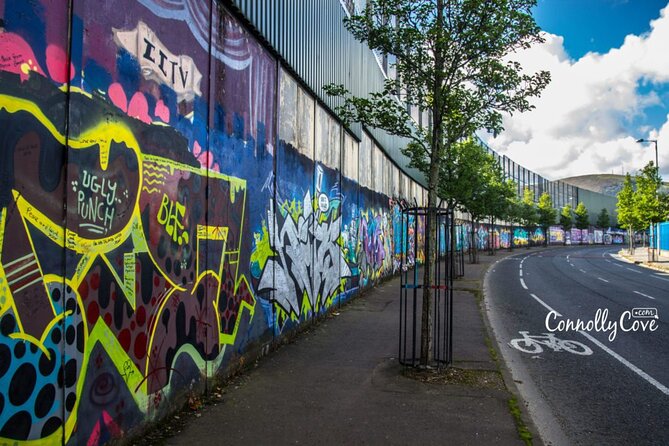 Private Black Taxi Belfast City Tour - Stop 1 at 56 Sherbrook Cl: Shankill and Falls Road murals up close