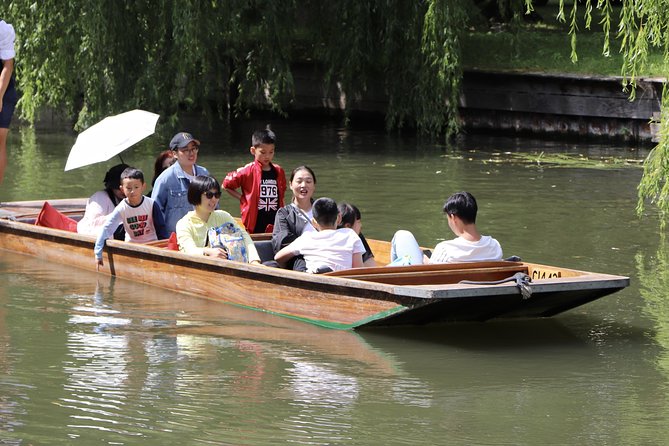 Private Chauffeur Punt Tour - Trinity Bridge area: Wren Library views and the “feel” of Cambridge