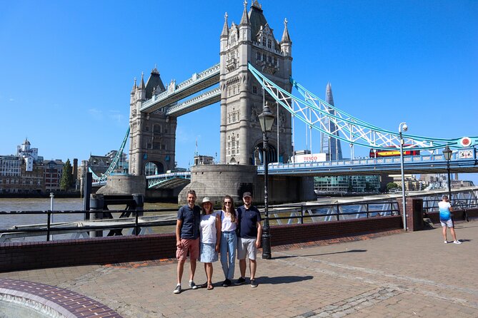 Private Classic London Taxi Tour - Tower Bridge and the Tower of London: Iconic Views, Quick Walks