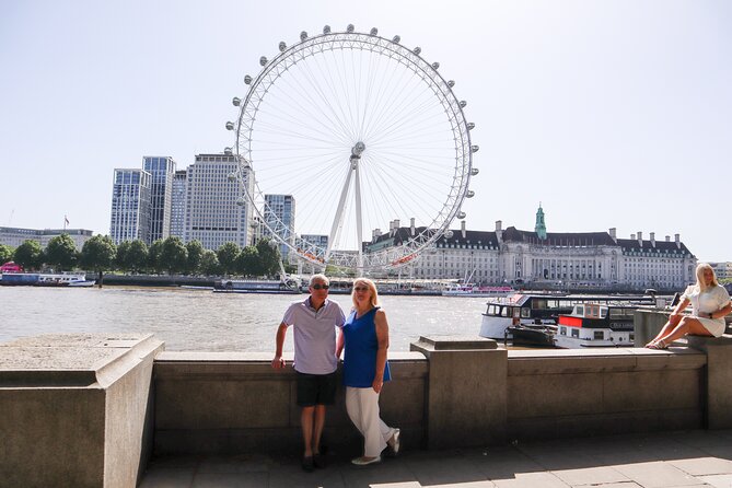 Private Classic London Taxi Tour - Grosvenor Square, Wellington Arch, and Getting a Real Sense of Districts