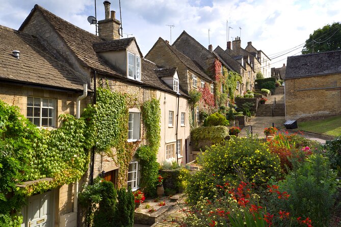 Private Day Tour from Bath to the Captivating Cotswolds - Narrow roads, a comfortable van, and a guide who drives like it matters