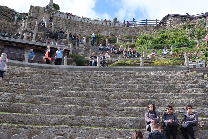 Private Day Tour from London - Stonehenge, Bath & Cotswolds - Guides you might meet: Tarik, Tanvir, and Zaf, and how they shape the trip