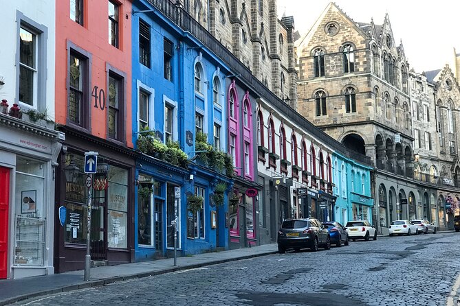 Private Edinburgh City 4-Hour Guided Tour in a black cab LEVC TX - Royal Mile to Holyroodhouse: Edinburgh’s Main Storyline in One Run