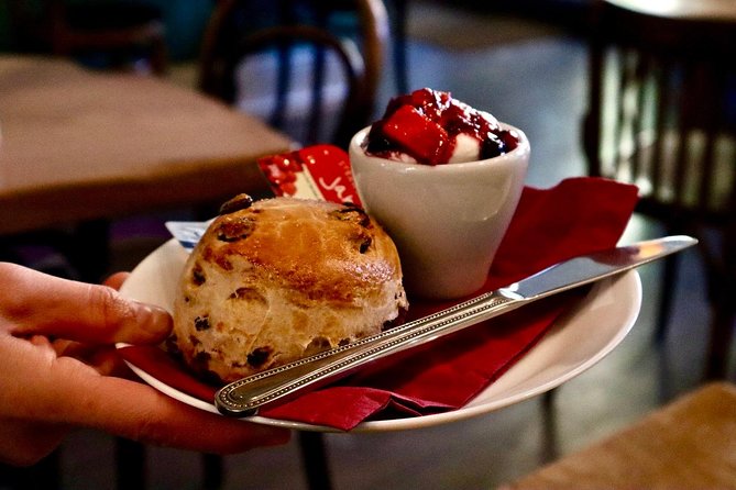 Private Food Tour of Edinburgh with Haggis, Scotch & More - A Modern Museum Break for Stories and Comfort
