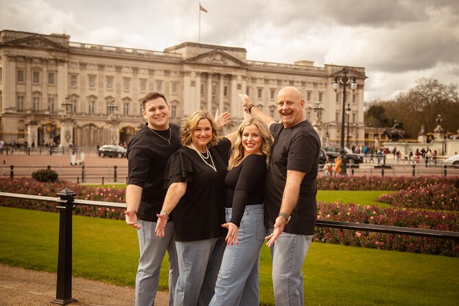 Private landmarks photoshoot for families and couples - Key highlights at a glance
