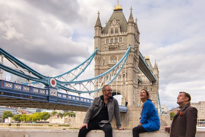 Private London Day Tour with a Local: Custom Highlights & Gems - Cobblestones, Shops, and Street Performers: The Central London Soft Landing