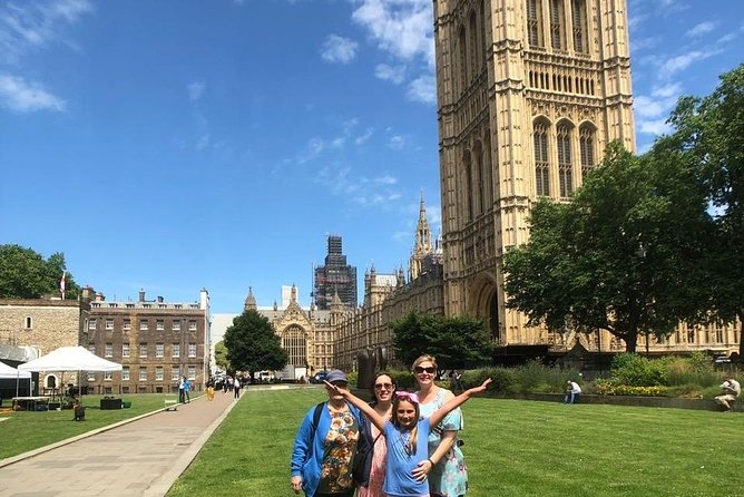 Private London Highlights Tour in a Black Cab: 2, 4, or 6 Hours - Buckingham Palace: what your 10 minutes is really for