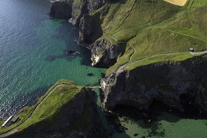 Private Luxury Mercedes Rope Bridge Giants Causeway Coastal Tour - Carrick-a-Rede Rope Bridge: crossing or staying for the coastal walk