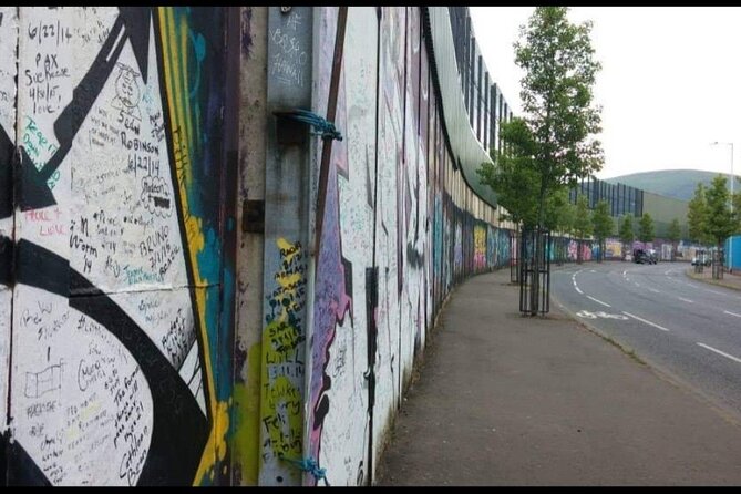 Private Political History & Murals Tour Belfast - Ten Square Hotel start and pickup, without the headache