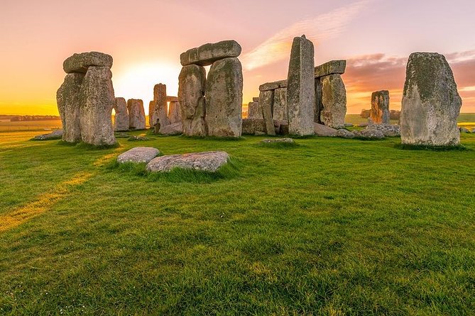 Private Pre Cruise Excursion Transfer London to Southampton Port Via Stonehenge - Key highlights to know before you go