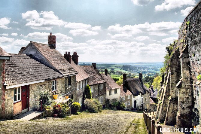 PRIVATE TOUR of DORSET | UP TO 8 Passengers - History Route Options: Lulworth Castle and Corfe Castle