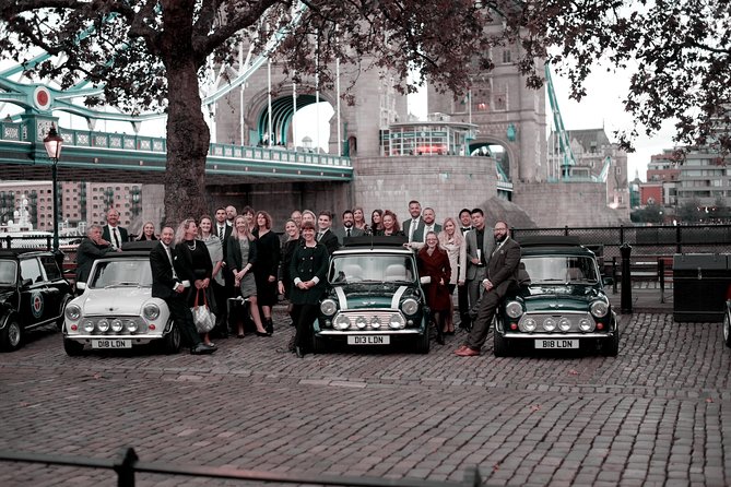 Private Tour of London's Landmarks in a Classic Car - Stop Five: The Monarchs Residence, The Big Royal Finish