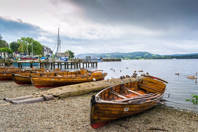Private Tour: Six Lakes Half Day Tour in a 16 Seater Minibus - Windermere Tourist Information Centre start: quick orientation, then out the door