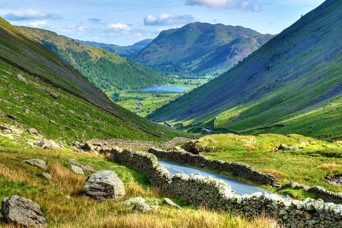 Private Tour: Ultimate Full Day Scenic Tour visiting 10 Lakes - Keswick lunch area at Derwentwater, plus Lakeside theatre views