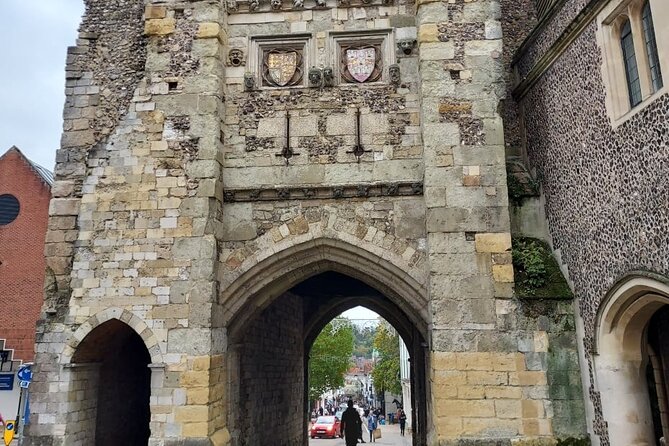 Private Tour Winchester - Stop 1 at the Arc, Licoricia of Winchester and a surprising heroine