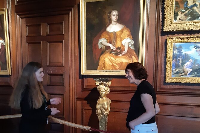 Private tour with an accredited expert guide Hampton Court Palace - Tudor State Apartments and the Artwork You Should Actually Look For