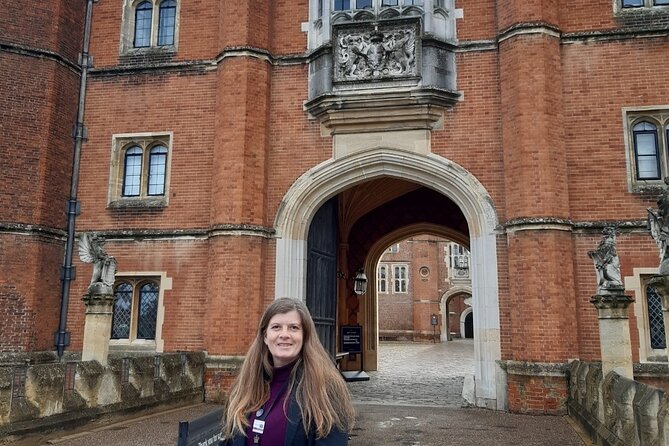 Private tour with an accredited expert guide Hampton Court Palace - Crossing Into the Baroque Palace Built in 1689