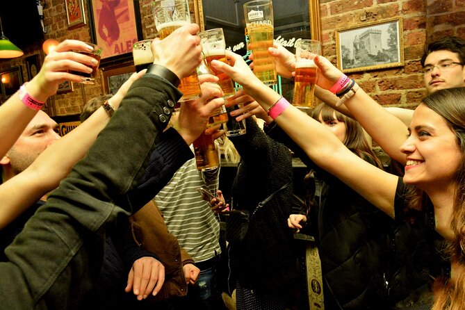 Pub Crawl in Edinburgh - Who should book this Edinburgh pub crawl, and who should skip it
