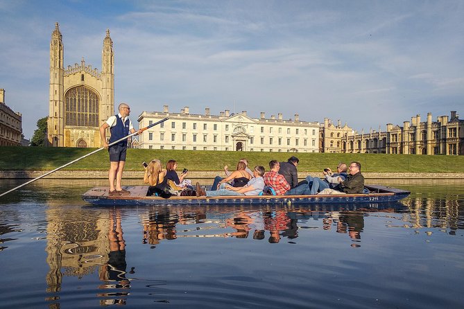 Punting Tour in Cambridge - Getting on board in Cambridge city centre