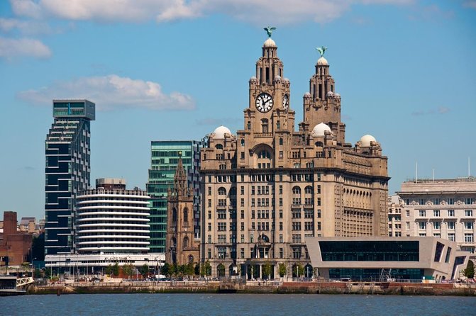 Reel Tours: Liverpool Film Location Walking Tour - Williamson Square and Eleanor Rigby: start with early Liverpool