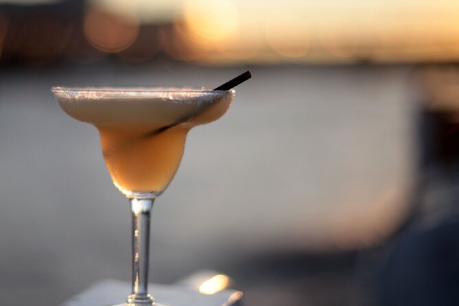 River Thames Evening Cruise with Sparkling wine and Canapés - Smart casual dress and small comfort details that matter