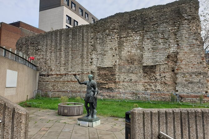 Roman Ruins to Blitz Bombings: A Walking Tour of London's Fiery History - Why London’s fiery timeline makes this walk work