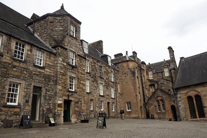 Rosslyn Chapel, Dunfermline Abbey and Stirling Castle Day Tour - Dunfermline Abbey and Palace: Robert the Bruce in 45 Minutes