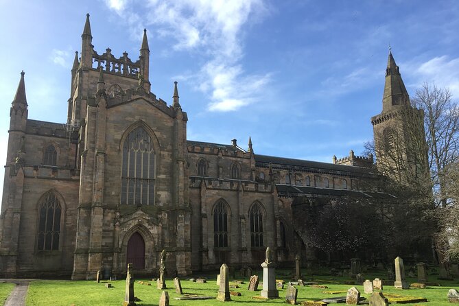 Rosslyn Chapel, Dunfermline Abbey and Stirling Castle Day Tour - Rosslyn Chapel: Carvings, Mystery, and the Da Vinci Code Connection