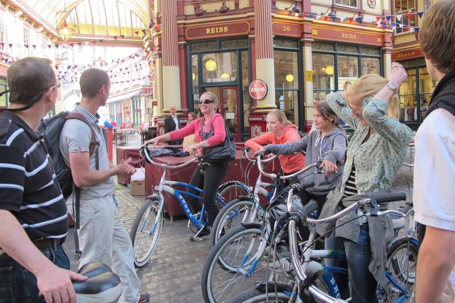 Secret London Tour by Bike - What’s included, what isn’t, and what to pack