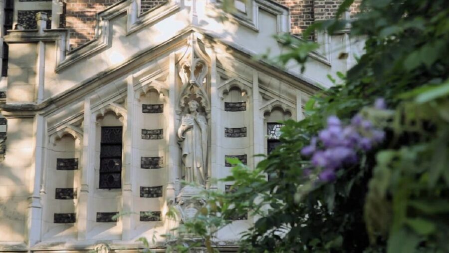 Secret Old London Walking Tour - Blitz Ruins And A Church Shell You Can Stand Inside