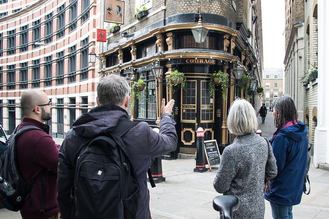 Shakespeare in the City Walk - In Shakespeare's footsteps North of the Thames - Queen Victoria Street and the speech you can hear clearly