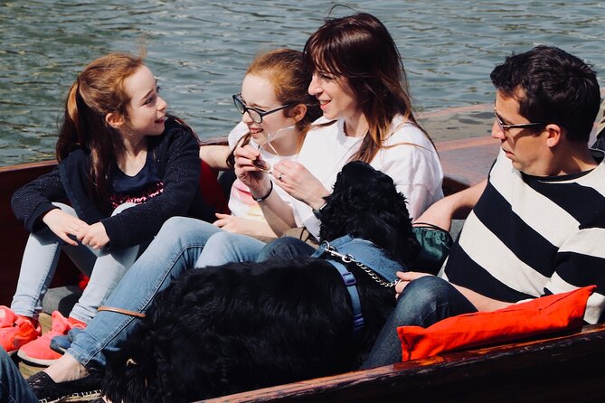 Shared Chauffeured Punt Tour - Clare College and Clare College Gardens: the most scenic stretch on the river