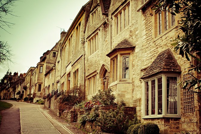Shared Group Downton Abbey and Highclere Castle Tour from London - Stop 2: Bampton village walk, where Downton feels real