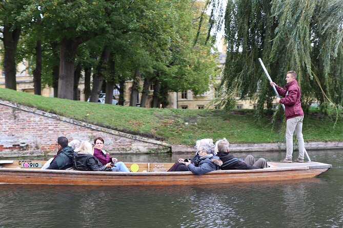 Shared Punt Tour - Cambridge - Who should book this shared punt (and who might skip it)