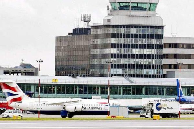 Shared Shuttle London Arrival Transfer - Airport to Hotel / Accommodation - Finding your driver at Heathrow, Gatwick, Stansted, and London City