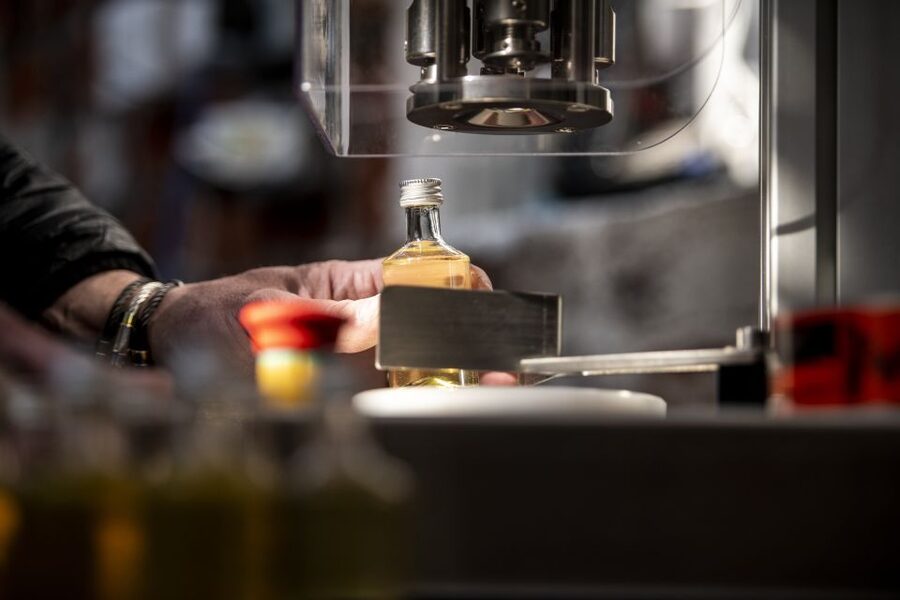 Sheffield: Gin Distillery Tasting Visit with Guided Tour - Key things to know before you go