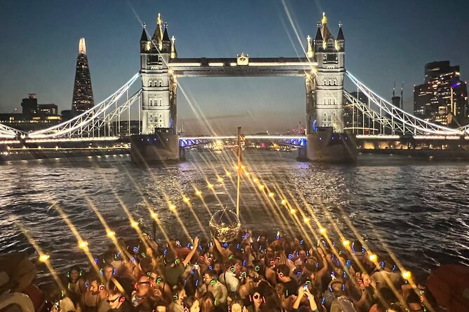 Silent Disco London Thames Boat Party - The Thames route: Tower Bridge to Greenwich to Canary Wharf