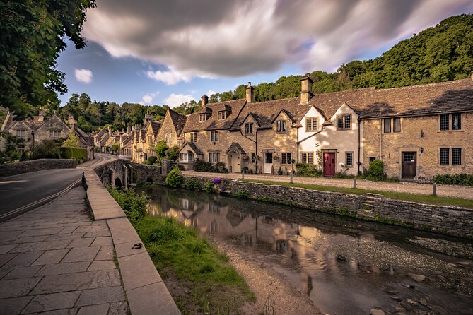 Small Group Cotswolds Village, Stonehenge and Bath Tour from London - Royal Crescent photo stop: quick, but worth it