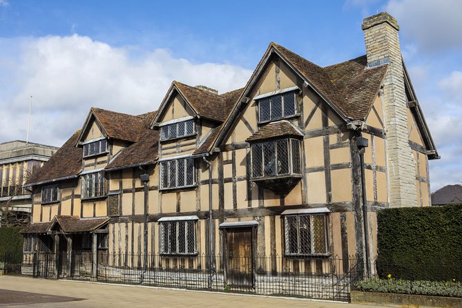 Small Group Cotswolds Villages, Stratford and Oxford Day Tour from London - Bibury and Arlington Row: The Cotswolds Photo Run
